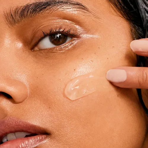 Vista 5 de e.l.f. SKIN ¡Santa hidratación! Gel-Yeah Hidratante, Hidratante ligero para una piel rellena e hidratada, infundido con escualano, vegano y libre