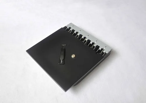 Vista 2 de HK SYSTEMS Till Cover for 16" HK SYSTEMS Cajones de efectivo, tapa con cerradura para la bandeja de efectivo del cajón de efectivo