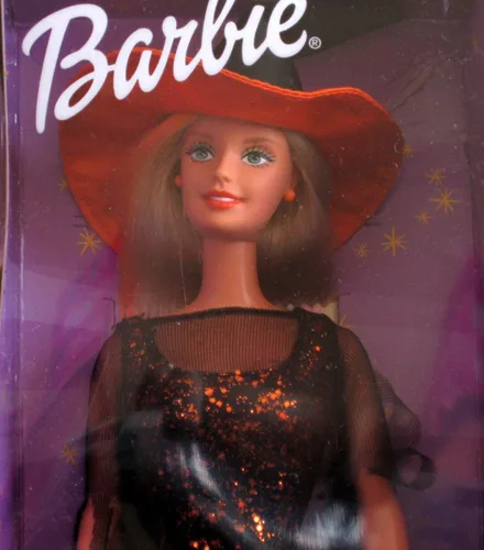 Vista 2 de Mattel Barbie Encantada Halloween (Edición Especial)