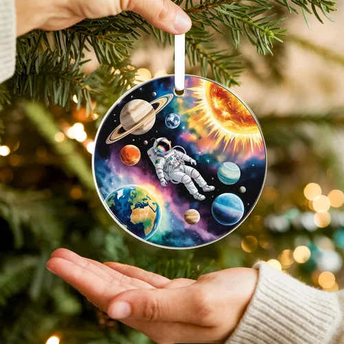 Vista 3 de ZAGKOO Adorno de Navidad de astronauta 2025 – Adornos espaciales del universo para árbol – Adorno de planeta y sistema solar para amantes