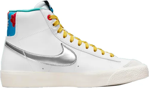 Vista 2 de Nike Blazer Mid 77 Big Kid Sneakers