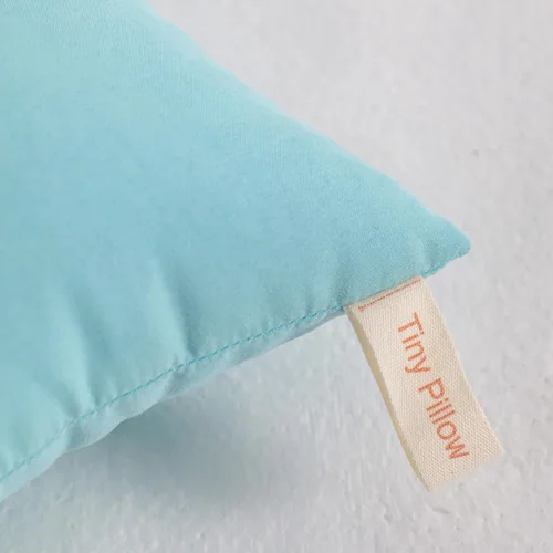 Vista 4 de NTBAY Tiny Pillows, almohada de microfibra alternativa de plumón de 7 x 11 pulgadas para viajes, mascotas, suave lavable a máquina, almohadas