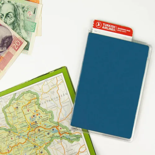 Vista 3 de Funda transparente esmerilada para pasaporte, organizador de tarjetas de identificación, protector de viaje, Claro, 5 piezas
