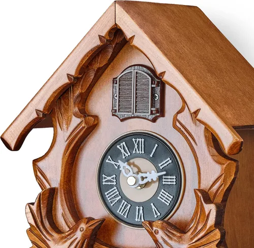 Vista 8 de TIMEGEAR Reloj de cuco con modo nocturno, pájaro cantante y decoraciones de madera tallada (cereza)
