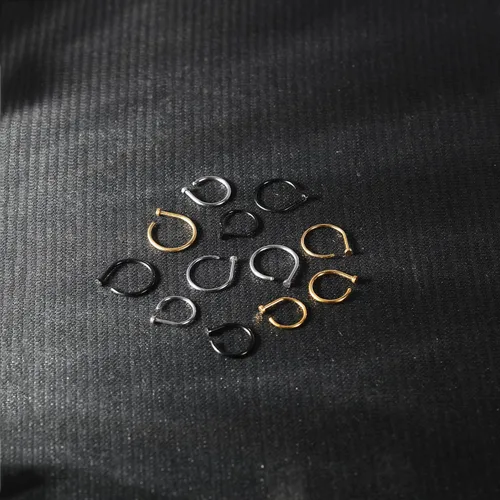 Vista 3 de AccGin Juego de aros de nariz de 0.63 oz20 G, en forma de D, piercing de nariz fino, joyería para nariz, tornillo, tabique, labio, tragus