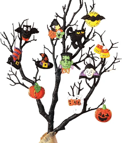 Vista 5 de Bucilla Kit de adornos de fieltro para Halloween (talla 2 de 2.5 pulgadas), negro, juego de 12, 6
