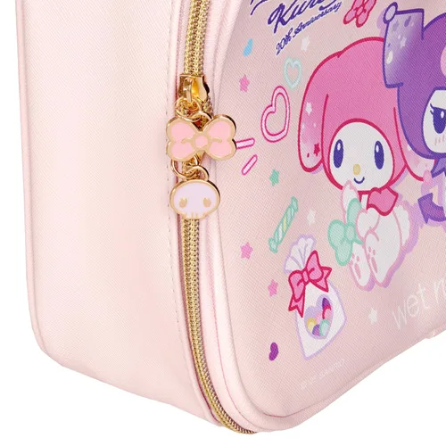 Vista 4 de wet n wild My Melody y Kuromi Bolsa de Maquillaje