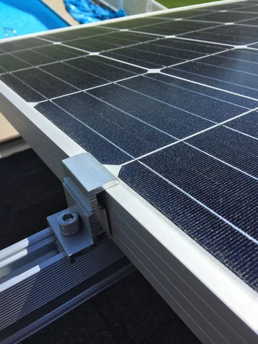 Vista 5 de Kit de montaje de panel solar de techo de estaño para 2 paneles solares, con abrazaderas, montaje en techo de estaño y rieles de aluminio de 88