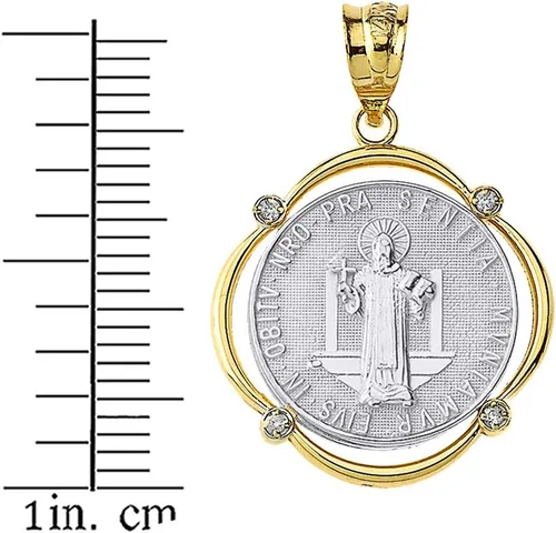 Vista 2 de Collar con colgante de diamantes de Medalla de San Benito de San Benito de oro de 10 quilates