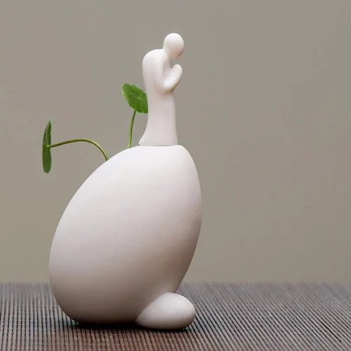 Vista 3 de KJYHXX Figura de Buda de cerámica sin fase, dispositivo de arreglo floral hidropónico de monje, adorno pequeño ideal para escritorios del hogar