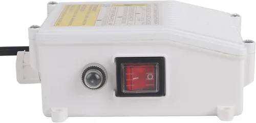 Vista 3 de Caja de control para bombas sumergibles y pozos profundos - Controlador externo (1.5KW, 50uf, 13A, enchufe de EE. UU., 110V)