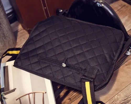 Vista 5 de Bolso de hombro de lona con diseño de dibujos animados en 3D, estilo 2D