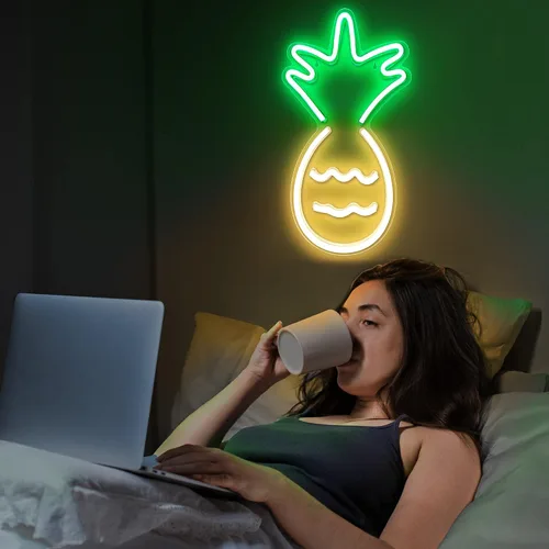 Vista 3 de Lumoonosity Luz de neón de piña, letreros de neón amarillos y verdes para dormitorio, decoraciones de pared, luz nocturna LED de piña