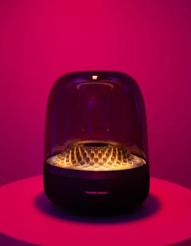 Vista 2 de Harman Kardon Aura Studio 4 - Altavoz Bluetooth para el hogar - Rendimiento de sonido superior - 5 temas de iluminación con efecto diamante