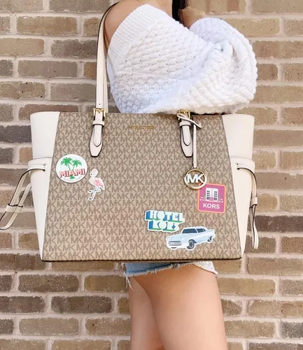 Vista 2 de Michael Kors Gilly Jet Set - Bolso grande con cremallera y cordón, Crema Claro Mk, Cordón