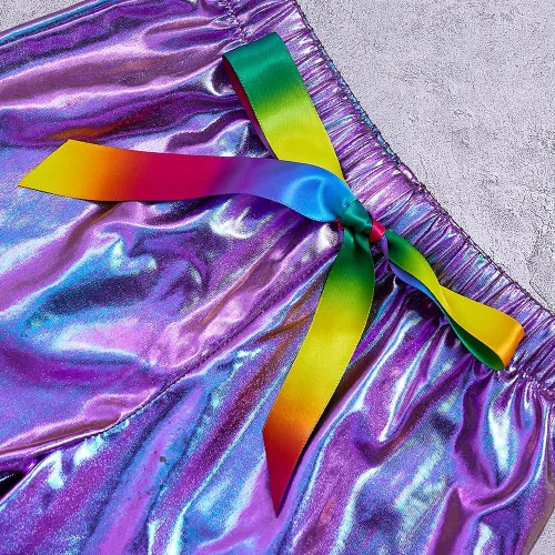 Vista 3 de Pantalones cortos metálicos de piel sintética para niñas pequeñas, pantalones cortos de Halloween con lazos para el pelo de murciélago