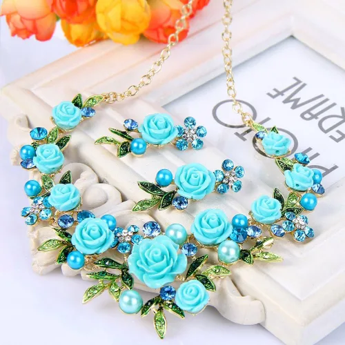Vista 4 de EVER FAITH Conjunto de pendientes perforados con collar de perlas de imitación de cristal austriaco para mujer