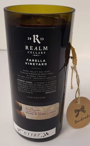 Vista 2 de 2013 Realm Cellars Farella Vineyard Wine Bottle Candle - Exquisite Artistry Meets Timeless Elegance