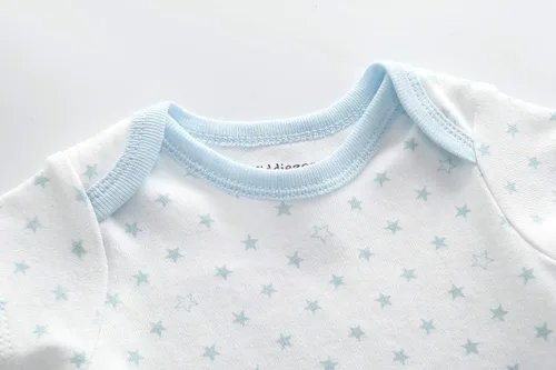 Vista 2 de Kiddiezoom Conjunto de ropa de regalo unisex para recién nacido, de manga corta, para bebé