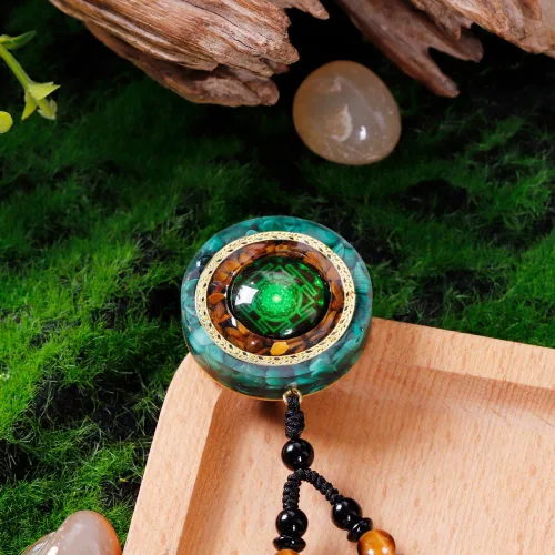Vista 4 de Day Day Up Collar de orgonita - Colgante giratorio Sri Yantra para antiestrés, ansiedad y meditación - Piedra de malaquita y ojo de tigre