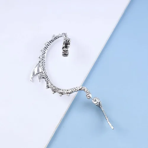 Vista 3 de Aneneiceera Aretes de oreja de dragón gótico, aretes dorados de dragón trepador, aretes largos de dragón exagerado, aretes de clip de cartílago