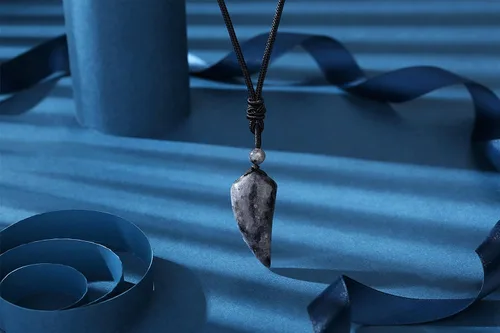 Vista 3 de MAIBAOTA Collar con colgante para hombres y mujeres collar de piedra de cristal curativo cuerda ajustable collar de piedras preciosas naturales