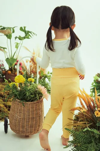 Vista 3 de moimoln Pijama de algodón suave para bebés y niñas pequeñas con estampado de flores modales, manga larga, ajuste ceñido