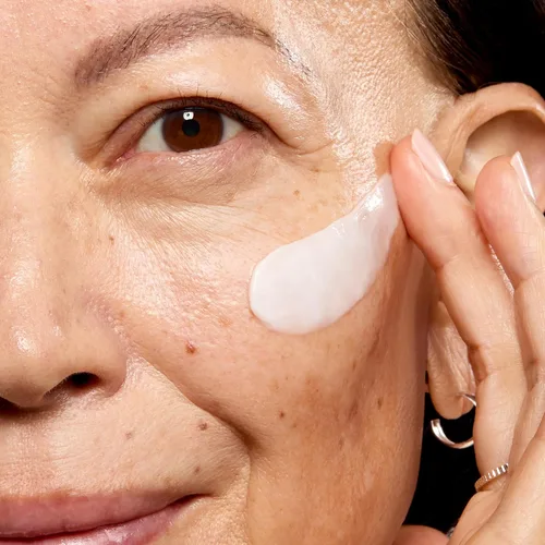 Vista 5 de No7 Restore & Renew Crema de Noche Multiacción para Rostro y Cuello - Crema Facial Antienvejecimiento con Péptidos de Colágeno - Ácido Hialurónico
