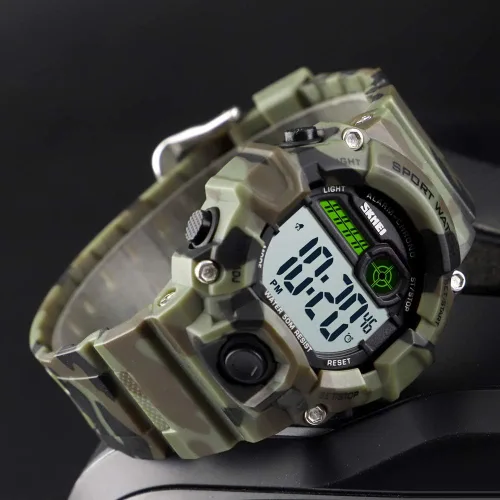 Vista 7 de CakCity Boys Camouflage LED Sports Kids Watch Waterproof Digital Electronic Military Wrist Watches for Kids with Silicone Band Alarm Stopwatch