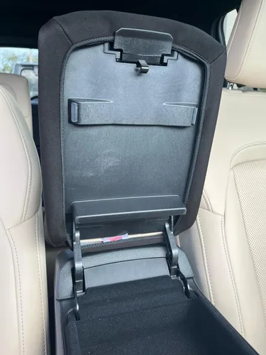 Vista 4 de Cubierta de consola de neopreno para Jeep Grand Cherokee y L 2021-2026 Negro