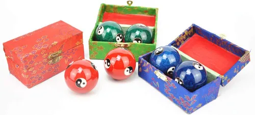 Vista 7 de Xiaokeis 2 pelotas de Baoding, bolas chinas para ejercicio de salud, balón de mano de masaje de meditación con caja, pelota de ejercicio de mano