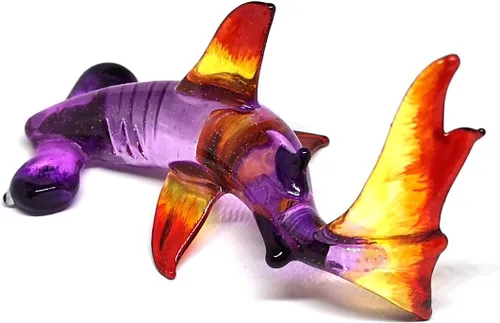 Vista 7 de Hammerhead - Figura de tiburón de vidrio soplado Sealife coleccionable en miniatura para acuario Hand-blown glass, 1.5 in tall, for coastal shelf