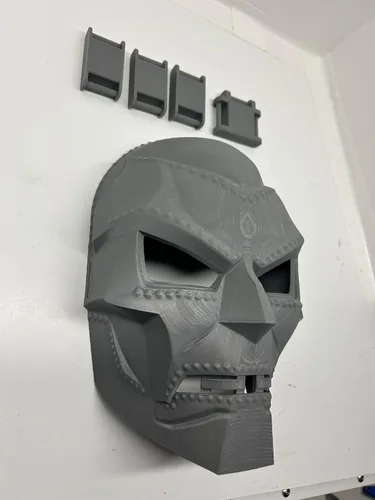 Vista 3 de COSPLAY - Doctor Doom Inspired - Prop - (plástico) - Kit de máscara