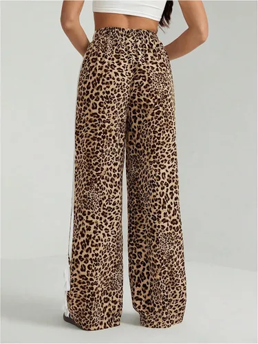Vista 2 de Floerns Pantalones de pierna ancha con estampado de leopardo a rayas Y2K Marrón café