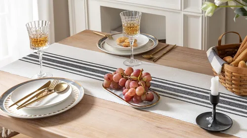 Vista 4 de Camino de mesa bohemio para decoración moderna de granja, decoración de mesa de comedor de 13 x 72 pulgadas de largo con borlas hechas a mano