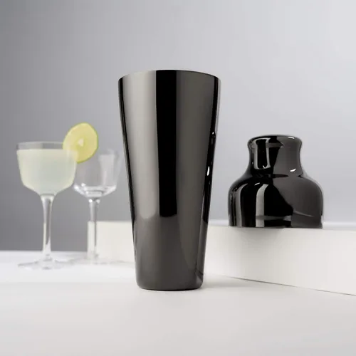 Vista 6 de Viski Coctelera parisina contorneada de acero inoxidable pulido de alto brillo con tapa y colador integrados, color negro, juego de 1 unidad de 25