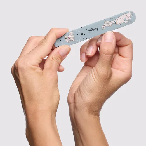 Vista 4 de Tweezerman Nail Kit with Clipper & 2 Nail Files Disney's 101 Dalmatians