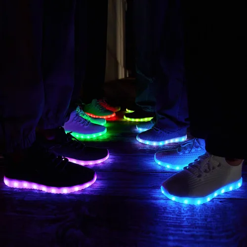 Vista 6 de Zapatos iluminados para mujeres y hombres, con carga USB, LED, para adultos, malla de Halloween, brillante, luminoso, entrenadores, bailando