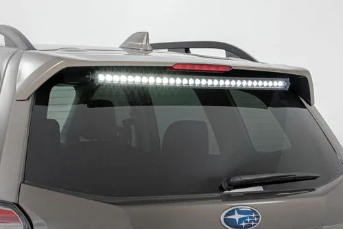 Vista 4 de Rough Country - Barra de luz LED curva de 30 pulgadas - 150W, 12,000 lúmenes, haz de enfoque puntual, iluminación todoterreno para Jeeps, camiones