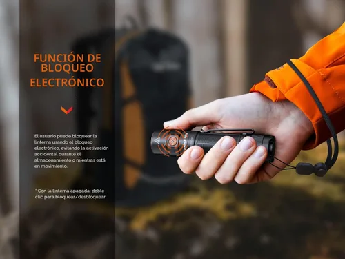 Vista 7 de Fenix E35R Linterna EDC, Linterna de Alto Rendimiento de 3100 Lúmenes Recargable por USB-C con Organizador LumenTac (Patrón Laberinto Azul Marino)
