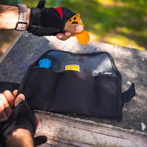 Vista 5 de PACK2RIDE Blossom Bolsa de Sillín Enrollable para Bicicleta - Portakit de Herramientas para Bicicleta - Resistente al Agua y Duradera en Tela