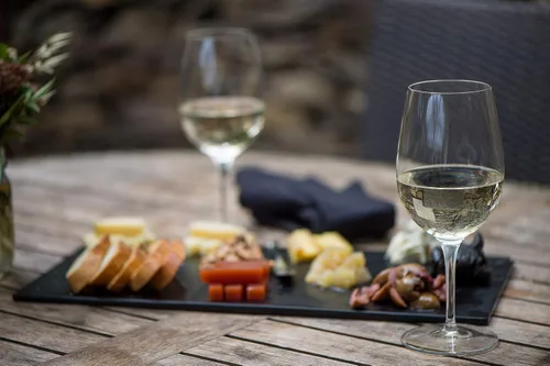 Vista 5 de Luigi Bormioli Palace - Copas de vino blanco de 11 oz (juego de 6), transparente