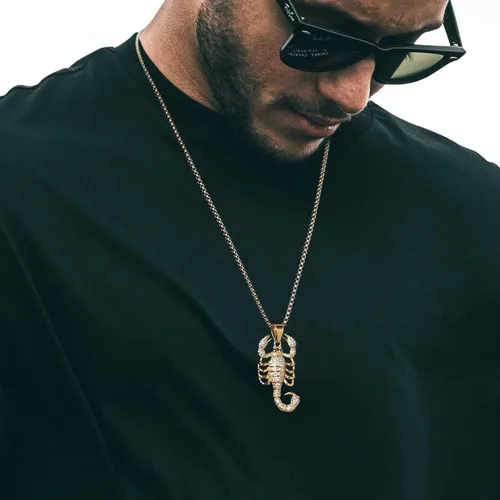 Vista 3 de AsAlways Colgante chapado en oro de 18 quilates, escorpión, escorpión, brillante, circonita cúbica, hip hop, novedoso, collar punk con embalaje
