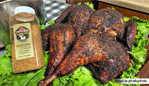 Vista 4 de 2 Gringos Chupacabra Condimento para aves de corral Cluckalicous, 25 onzas