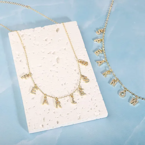 Vista 3 de Miss Pink Gargantilla para mujeres y niñas, collar de joyería para amantes de la música, regalo inspirado en fanáticos, collar del zodiaco