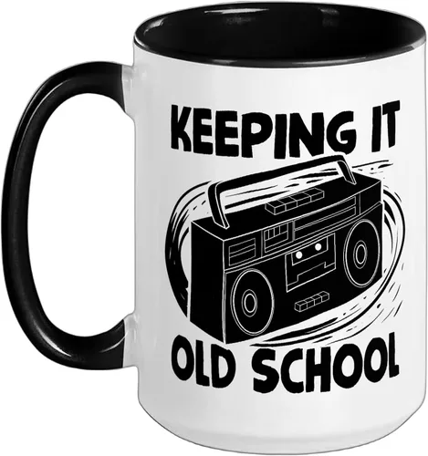Vista 15 de Keeping It Old School 80s 90s Retro Cassette Radio Taza de cerámica, color negro y blanco