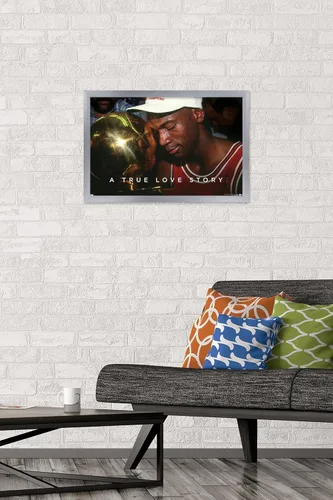 Vista 34 de Michael Jordan - Póster de pared A True Love Story, 22.4 pulgadas de largo x 14.7 pulgadas de ancho, versión enmarcada de madera de granero