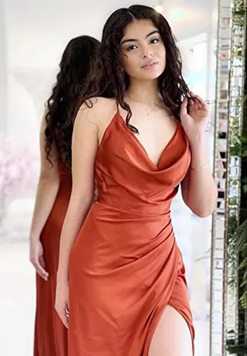 Vista 4 de Huaxiafan Vestidos de dama de honor de satén con cuello vuelto para boda, sirena, tirantes delgados, vestido largo de fiesta de graduación