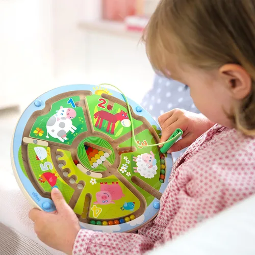 Vista 2 de HABA Tablero ocupado para niños de 2 a 4 años: juego de rompecabezas magnético de laberinto de números, juguetes de viaje para niños en edad