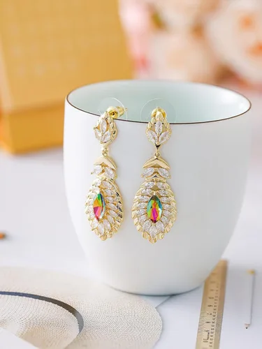 Vista 7 de Aretes colgantes de cristal colgantes para mujer, hechos a mano, hipoalergénicos, chapados en oro de 14 quilates, circonita cúbica, joyería ovalada